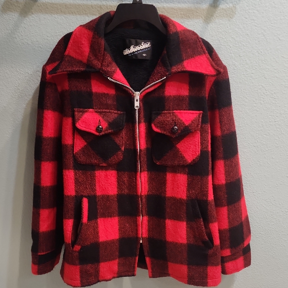 Van Heusen Vintage Red and Black Plaid Zip Coat Size 42 Gorpcore